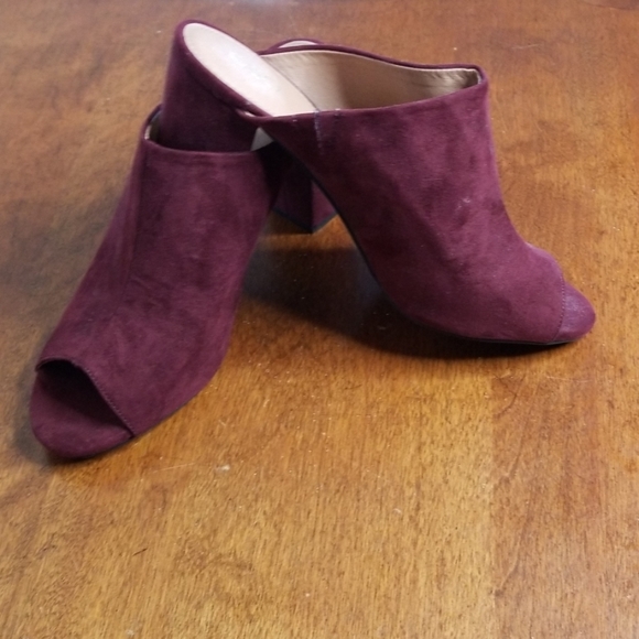 Heels - Picture 2 of 4